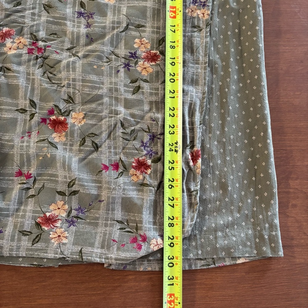 90s wrap skirt, floral and plaid size small - Picture 7 of 9